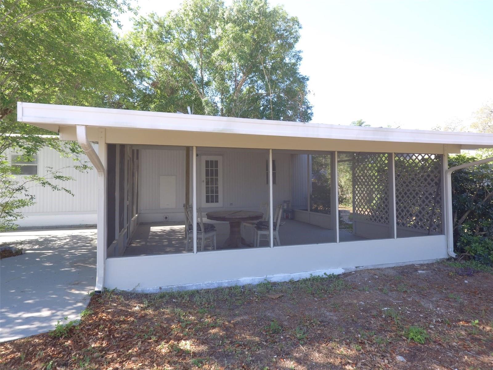 Image 4 of 39 For 636 4th Street