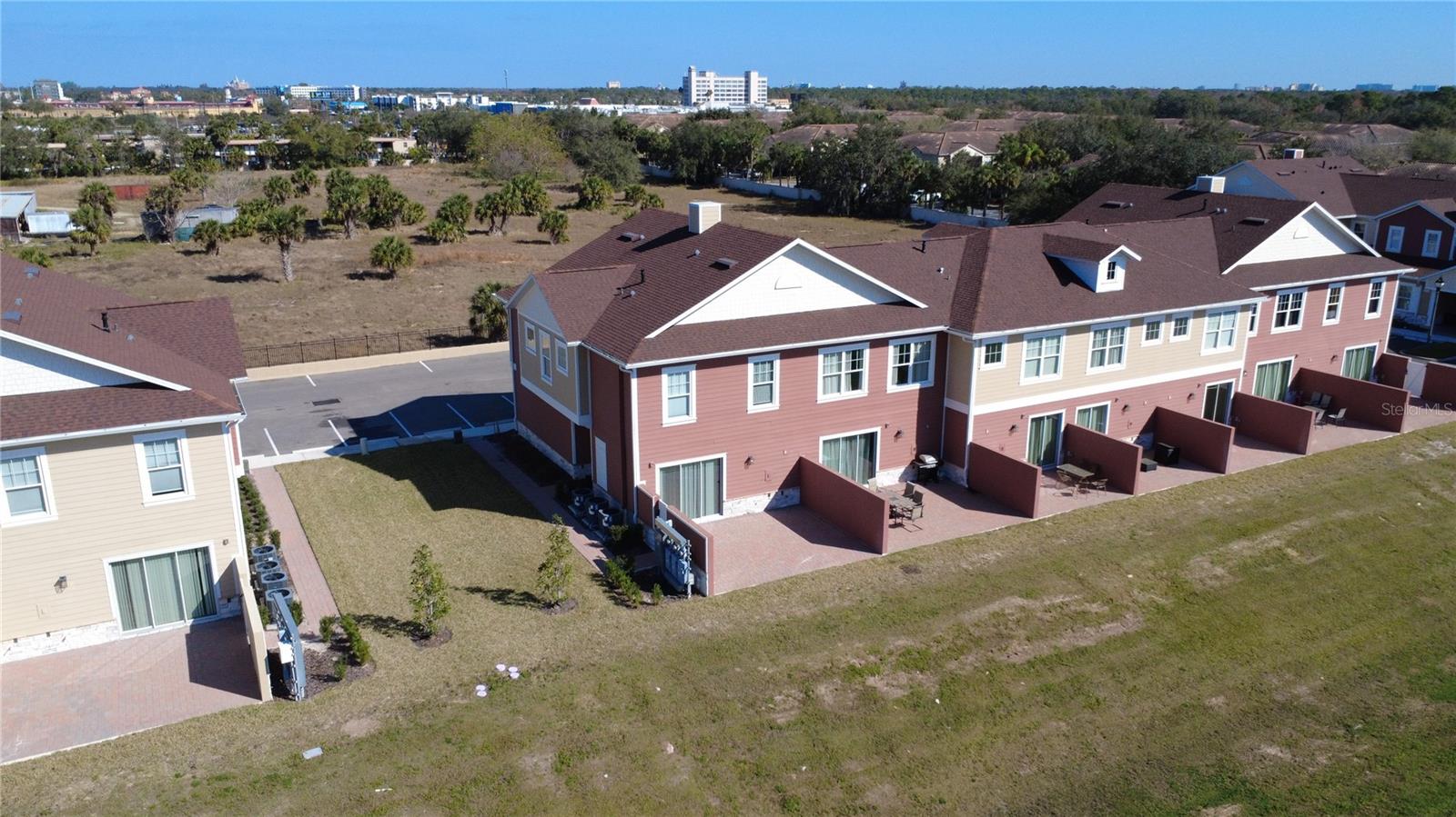 Image 5 of 20 For 7562 Sunflower Circle