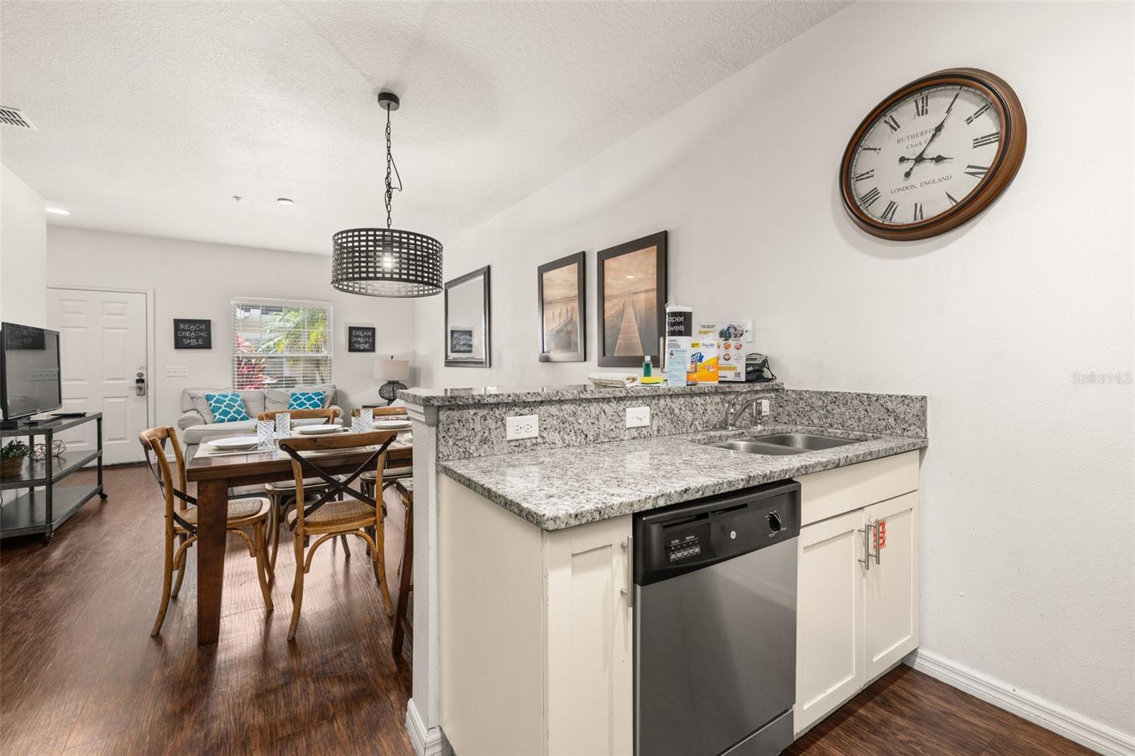 Image 14 of 63 For 2903 Edenshire Way 103