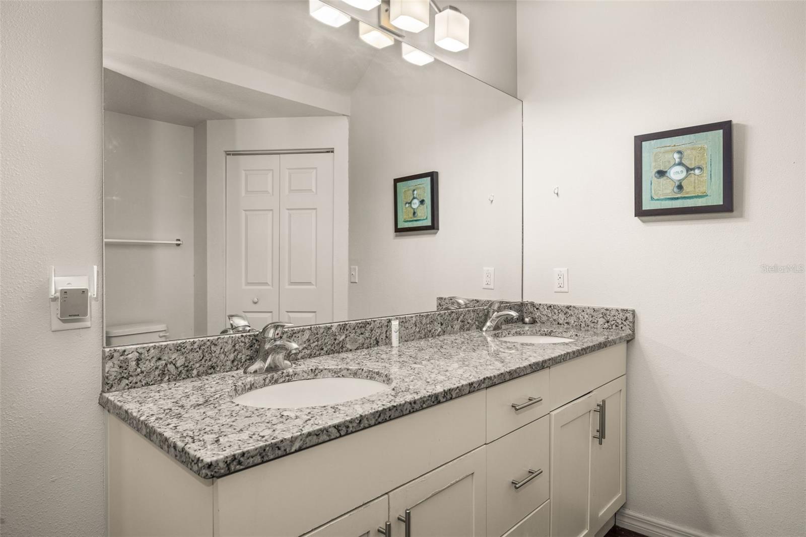 Image 20 of 63 For 2903 Edenshire Way 103