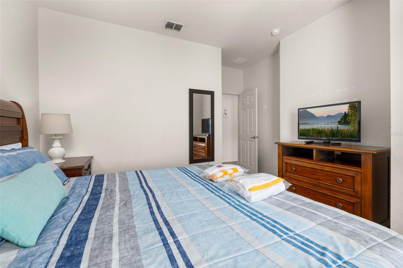Image 28 of 63 For 2903 Edenshire Way 103