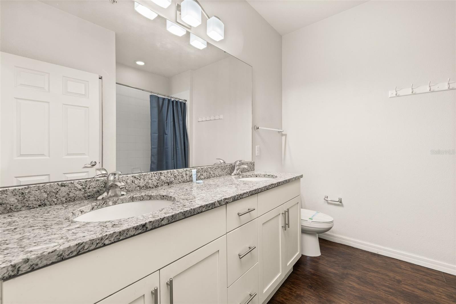 Image 29 of 63 For 2903 Edenshire Way 103