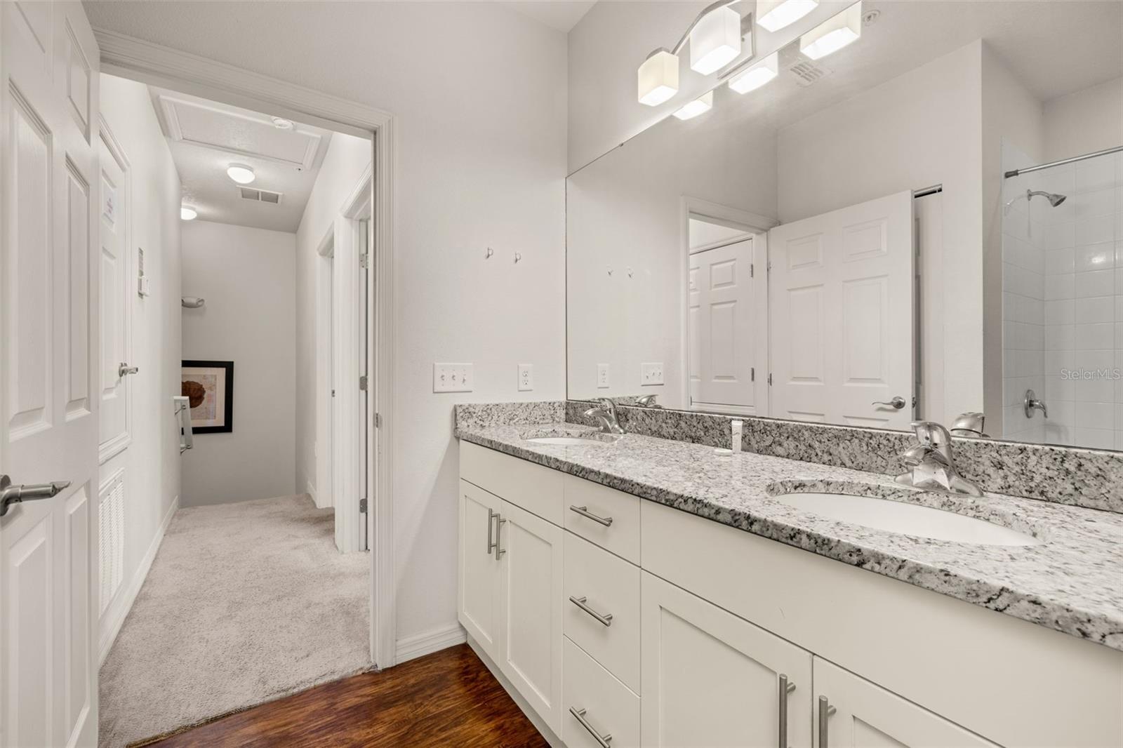 Image 31 of 63 For 2903 Edenshire Way 103