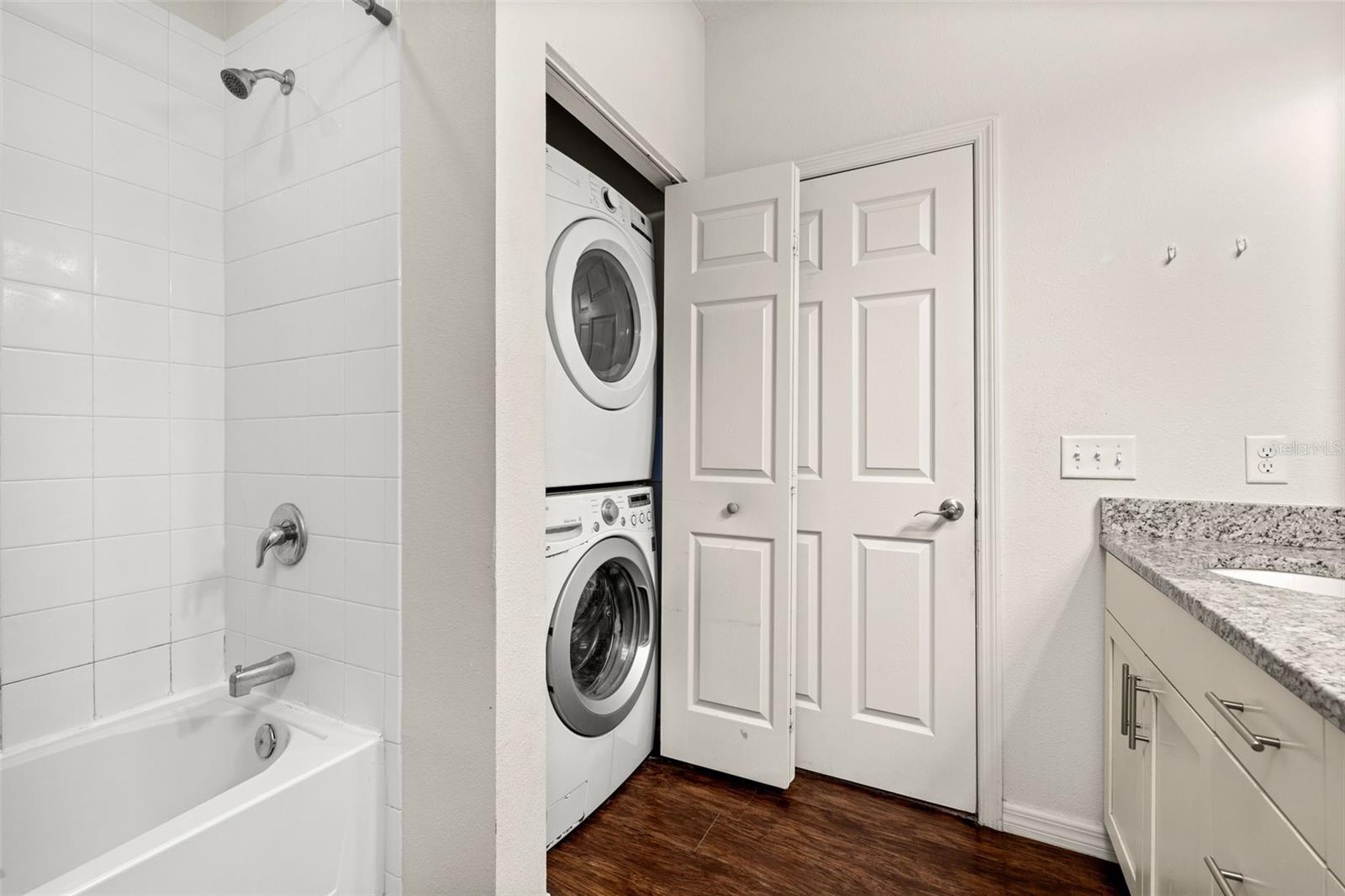 Image 32 of 63 For 2903 Edenshire Way 103