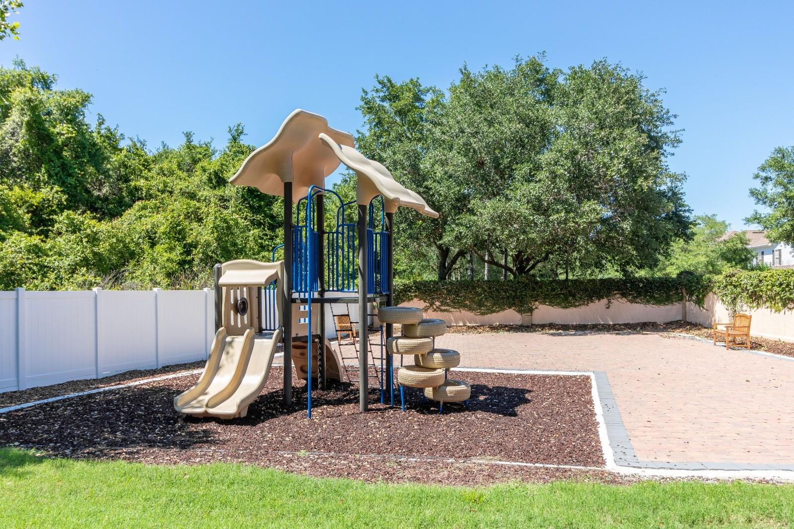 Image 45 of 63 For 2903 Edenshire Way 103