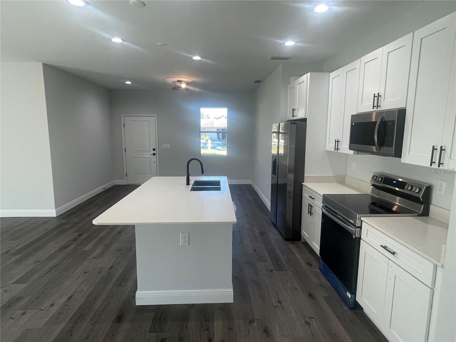 Image 5 of 16 For 12337 Gulfstream Boulevard