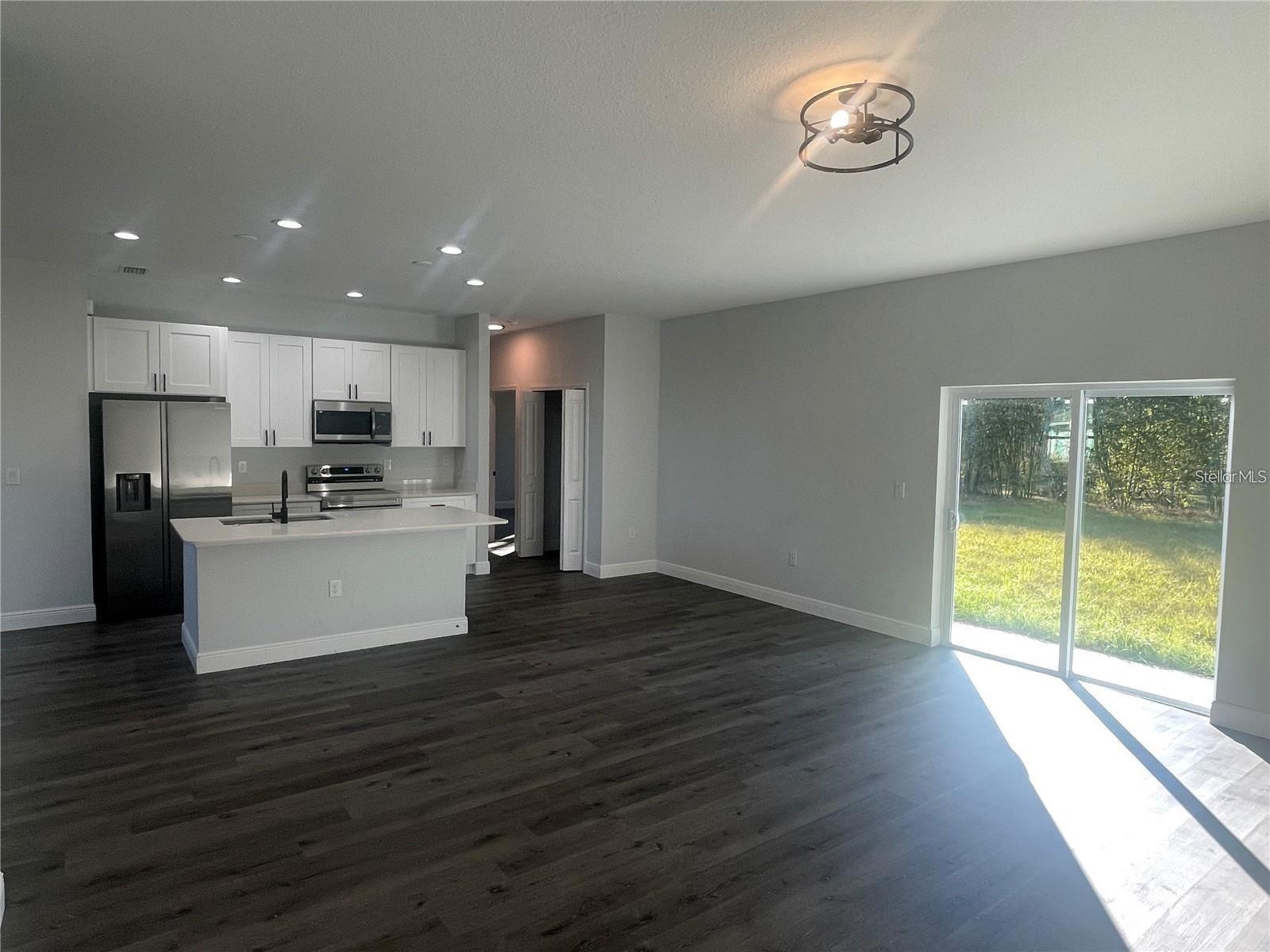 Image 7 of 16 For 12337 Gulfstream Boulevard