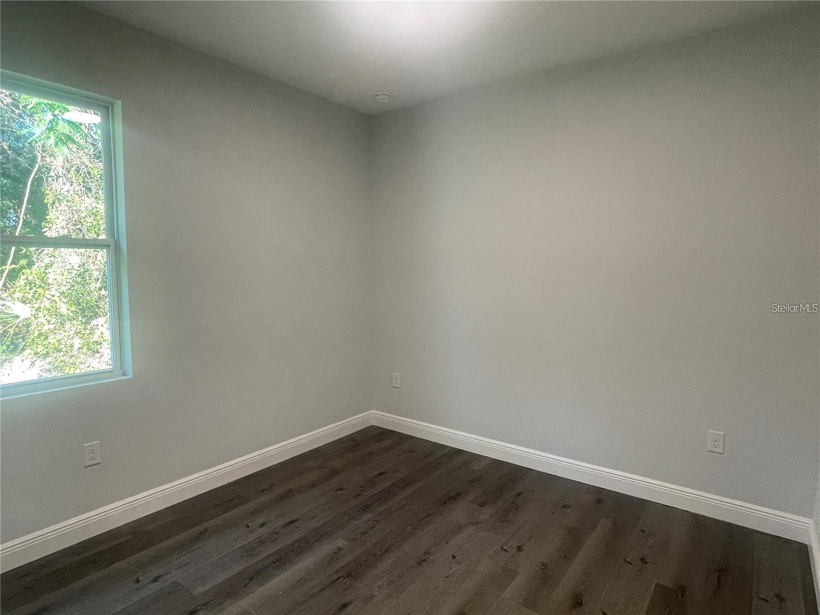 Image 9 of 16 For 12337 Gulfstream Boulevard