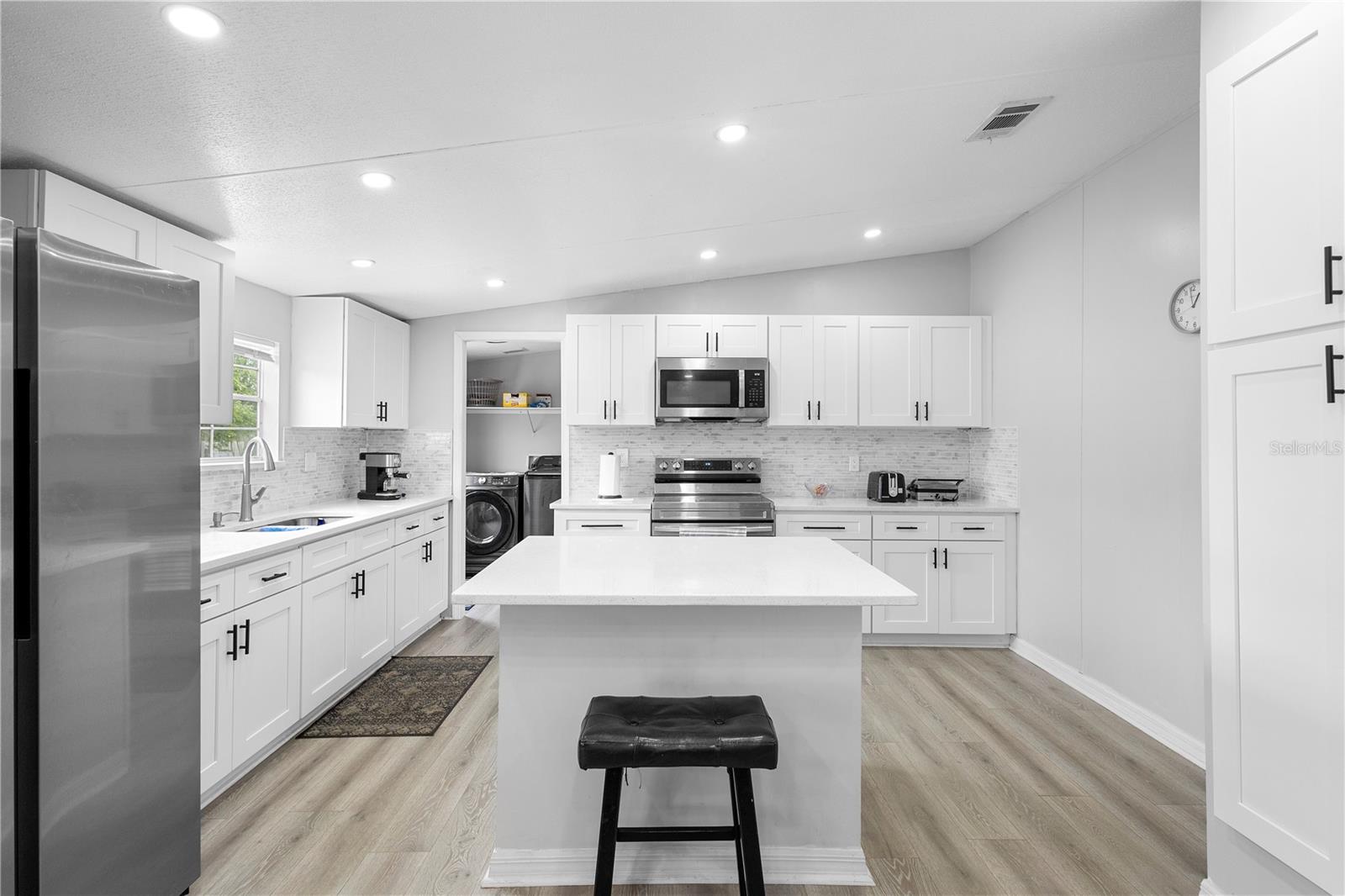 Image 6 of 33 For 18806 Monroe Avenue