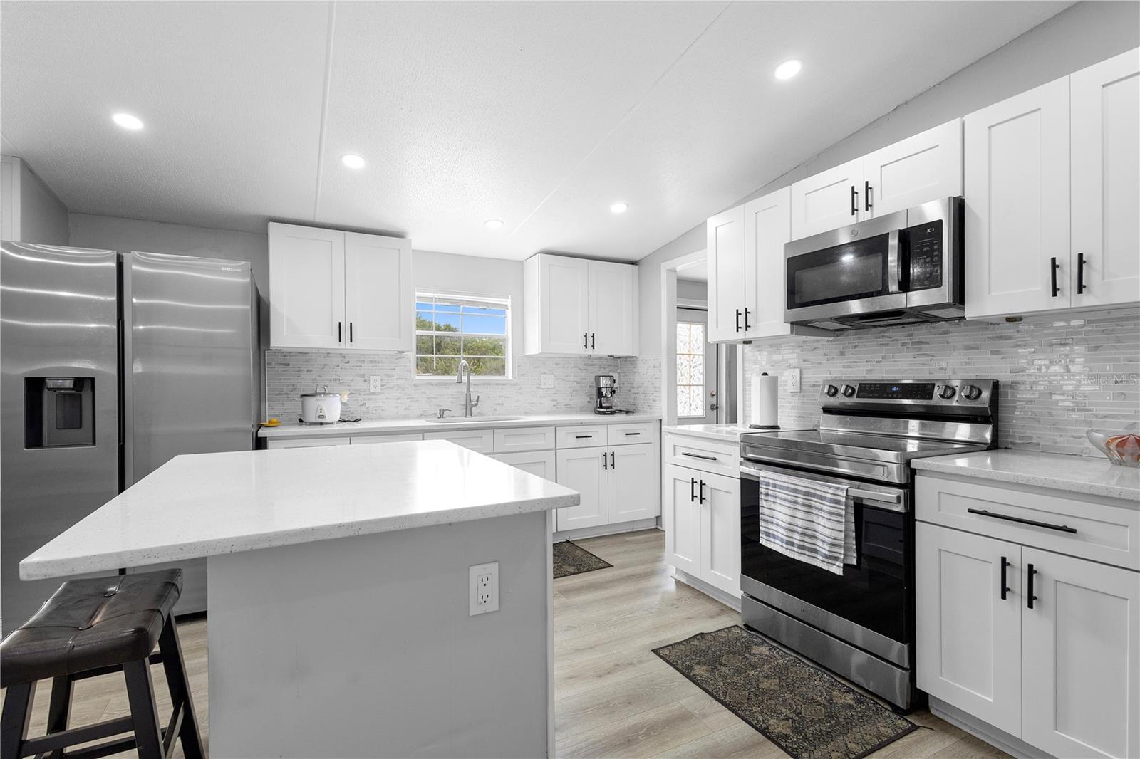 Image 9 of 33 For 18806 Monroe Avenue
