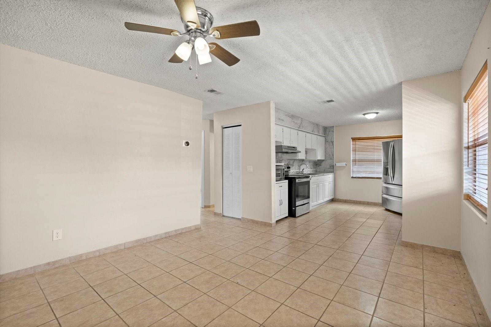 Image 2 of 17 For 704 Michigan Court 4