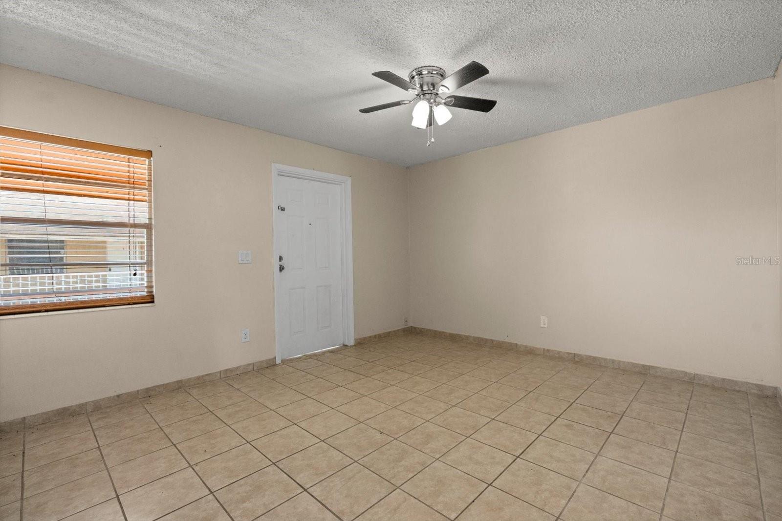 Image 4 of 17 For 704 Michigan Court 4