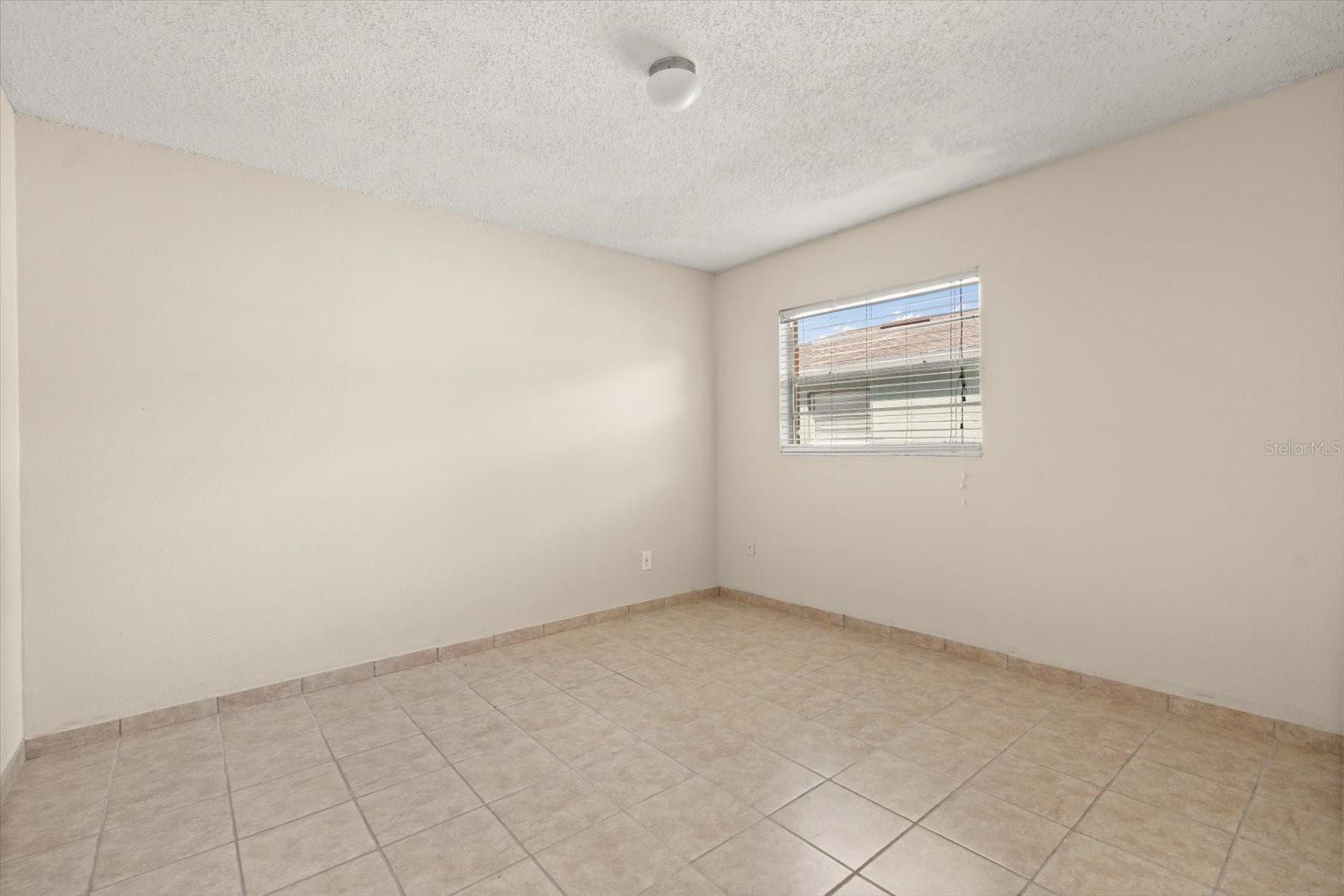 Image 8 of 17 For 704 Michigan Court 4