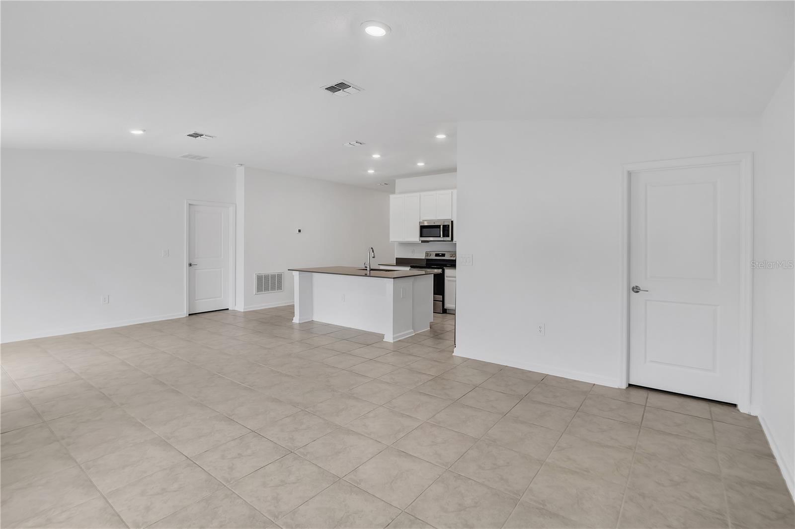 Image 10 of 24 For 1274 Fury Street