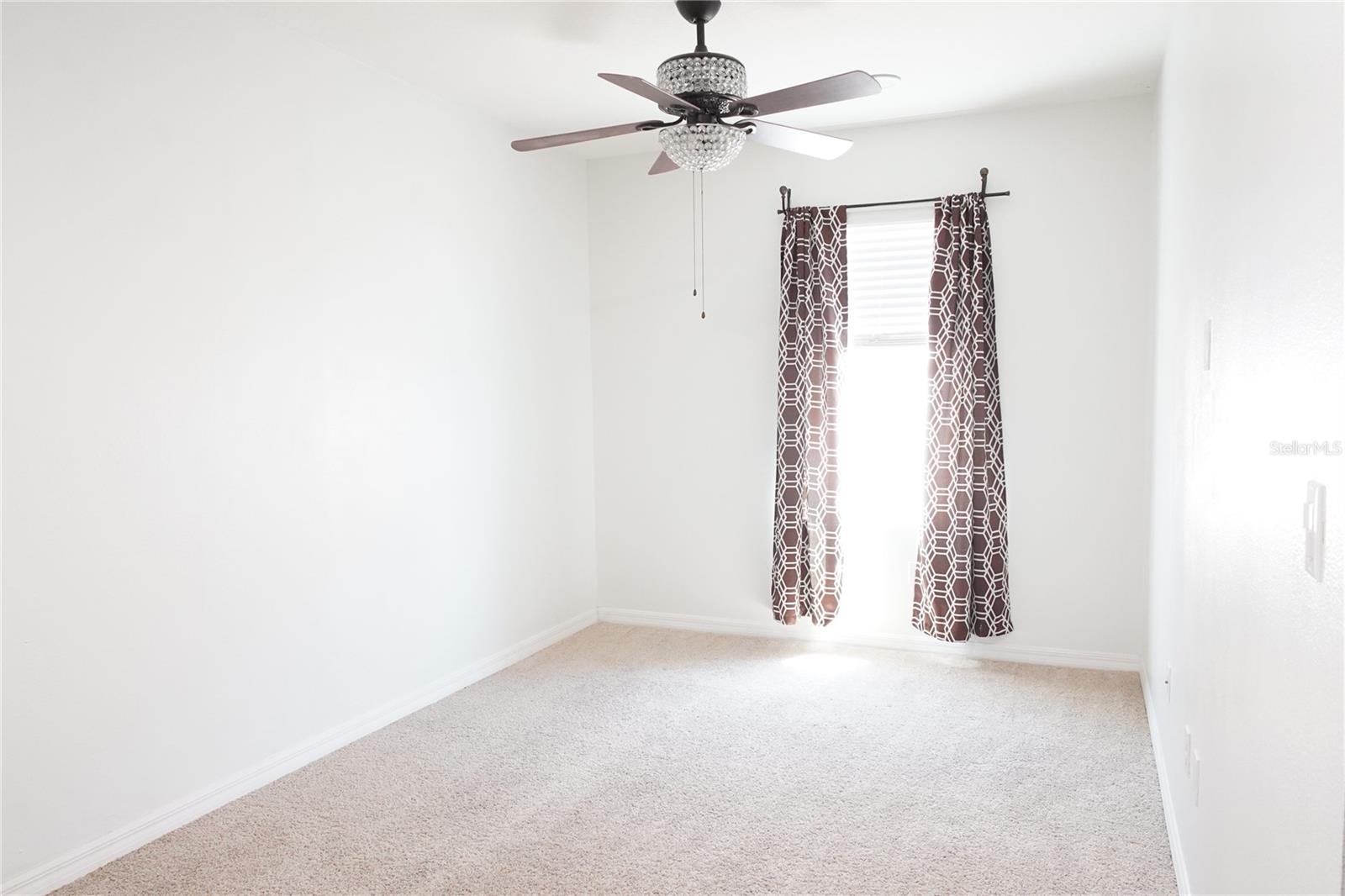 Image 14 of 39 For 9016 Pyrus Street