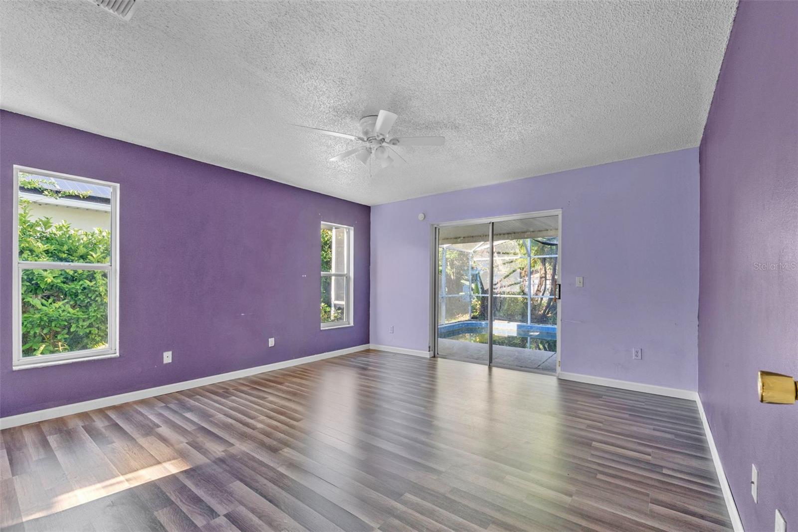 Image 10 of 29 For 638 Kangaroo Drive