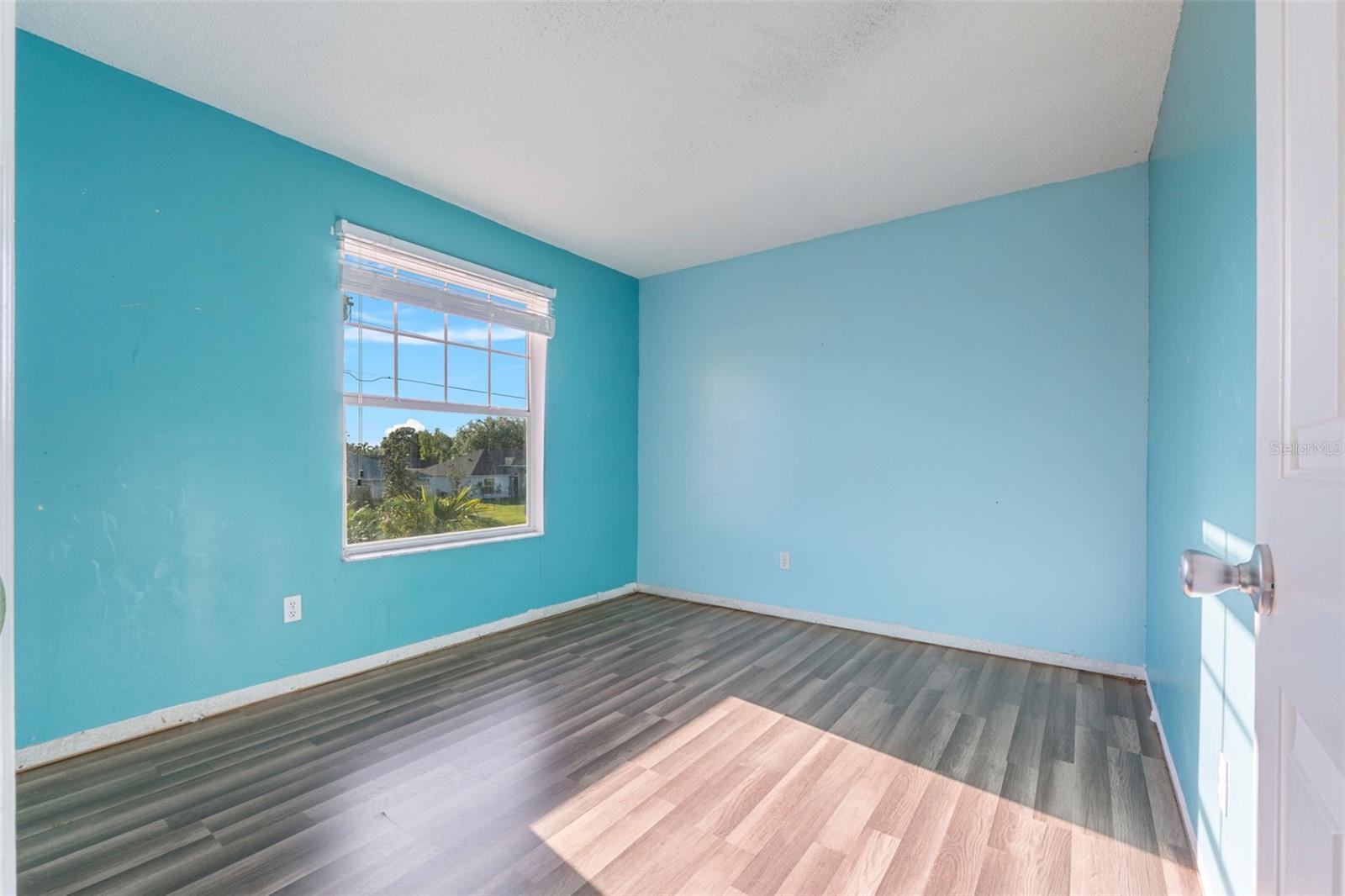 Image 16 of 29 For 638 Kangaroo Drive