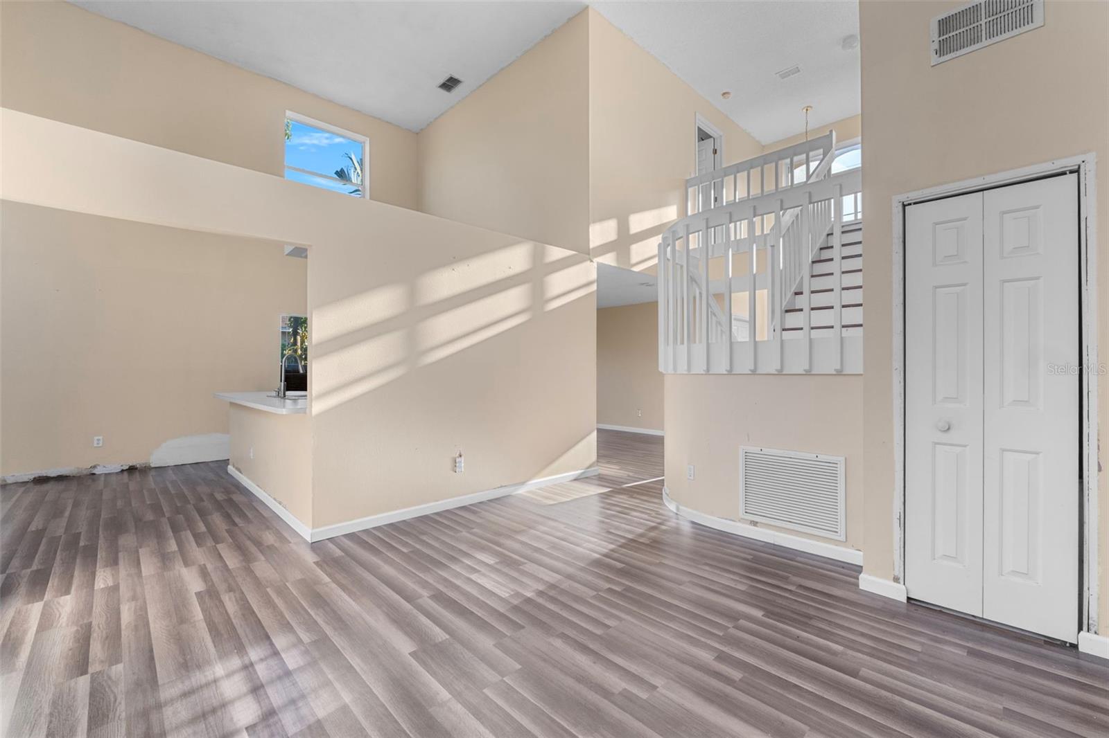 Image 3 of 29 For 638 Kangaroo Drive