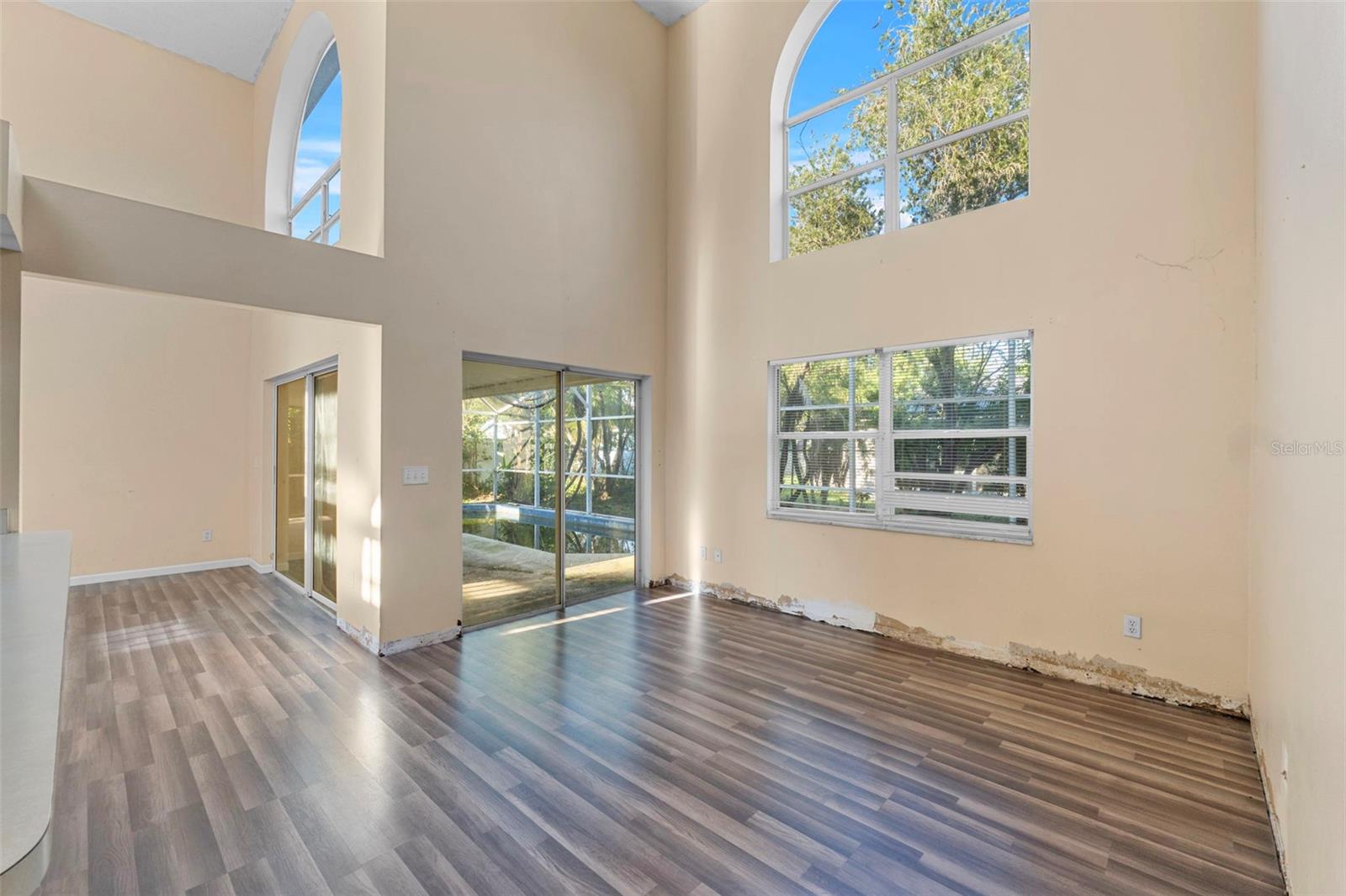 Image 5 of 29 For 638 Kangaroo Drive