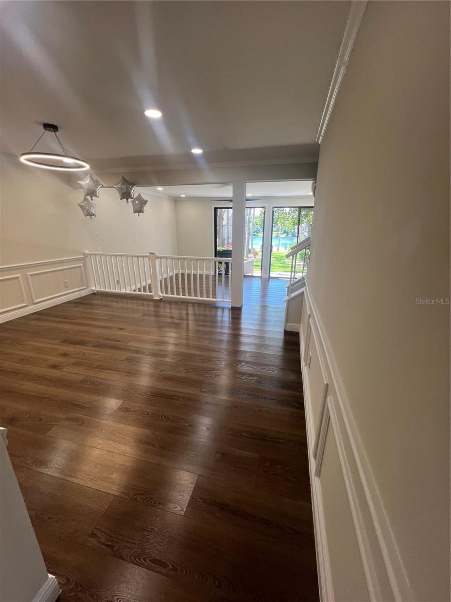 Image 4 of 21 For 664 Lake Villas Drive