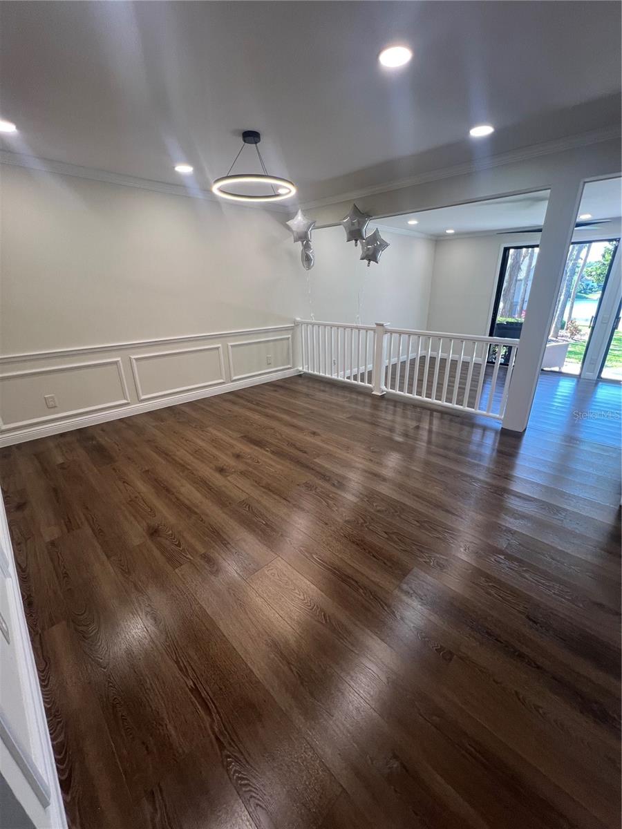 Image 5 of 21 For 664 Lake Villas Drive