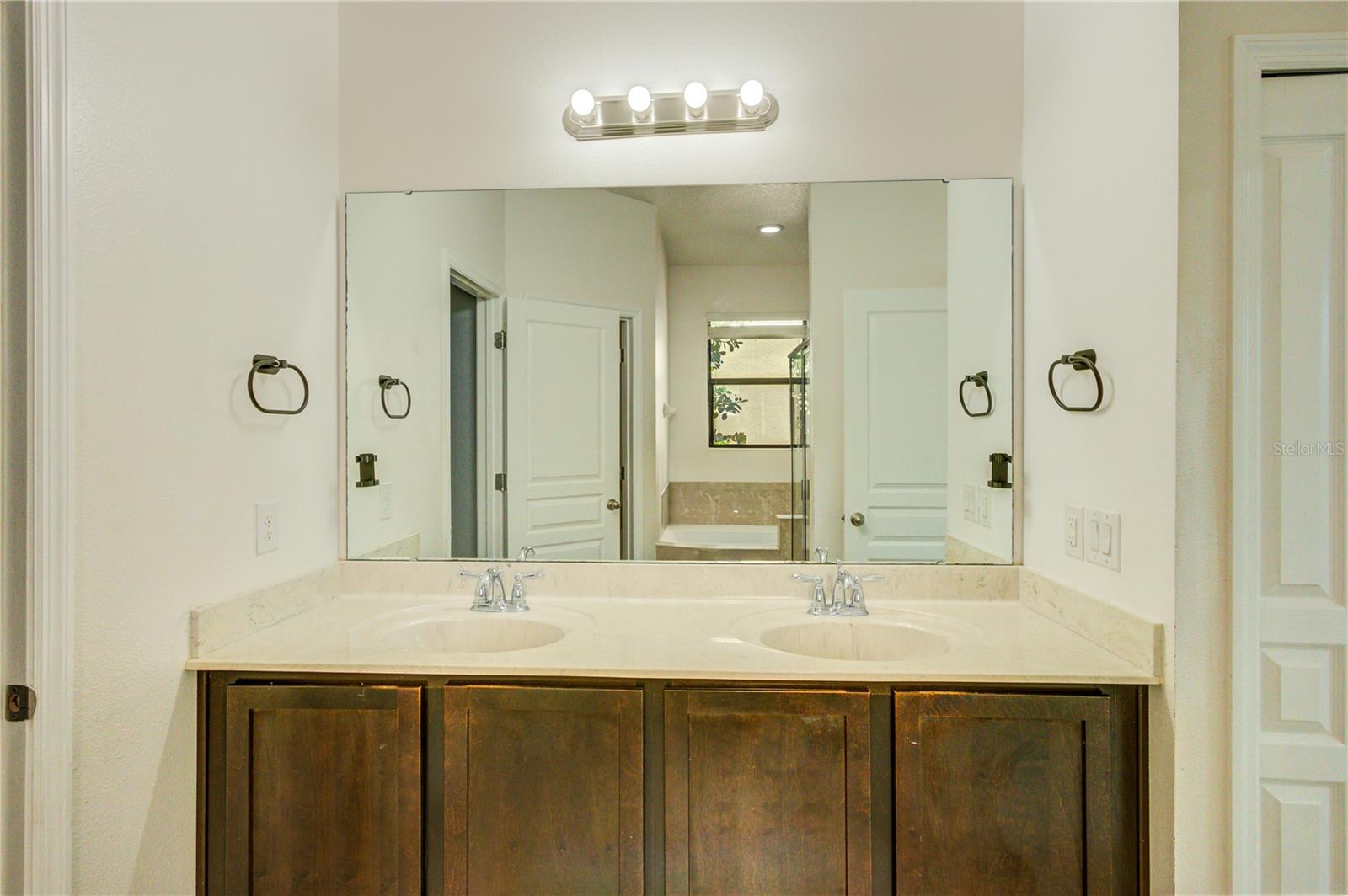 Image 51 of 58 For 5118 Tiber Way
