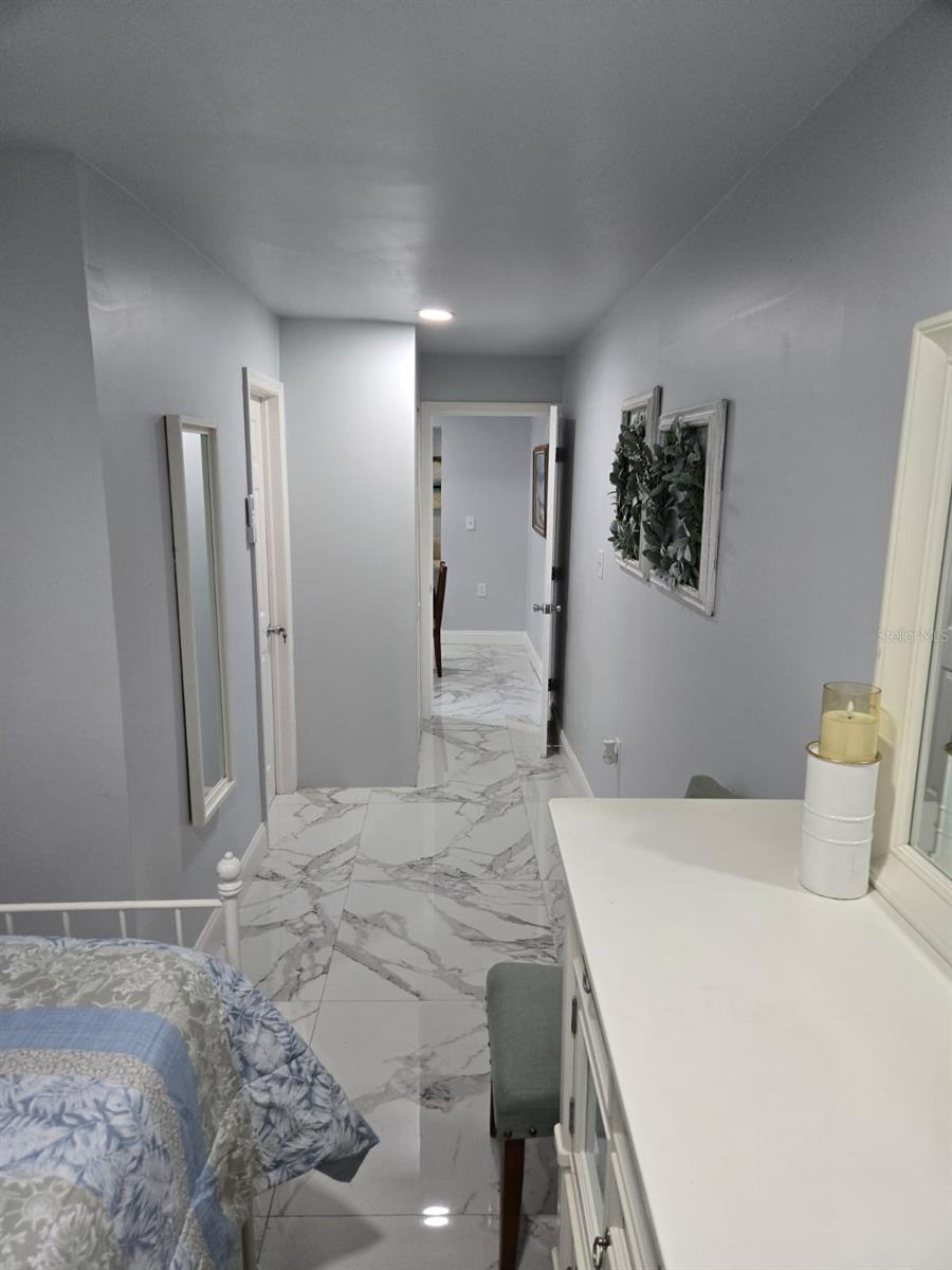 Image 19 of 20 For 1041 Santa Anita Street B