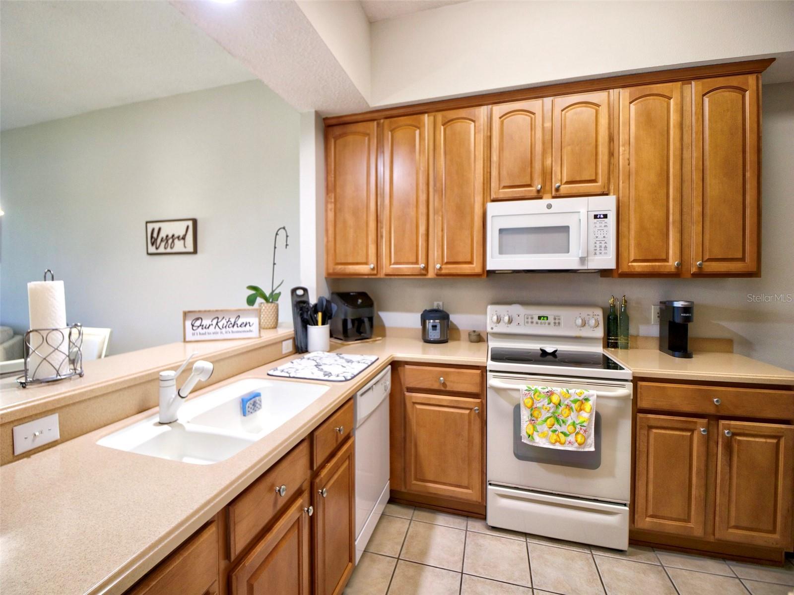 Image 8 of 30 For 9435 Myrtle Creek Lane 304