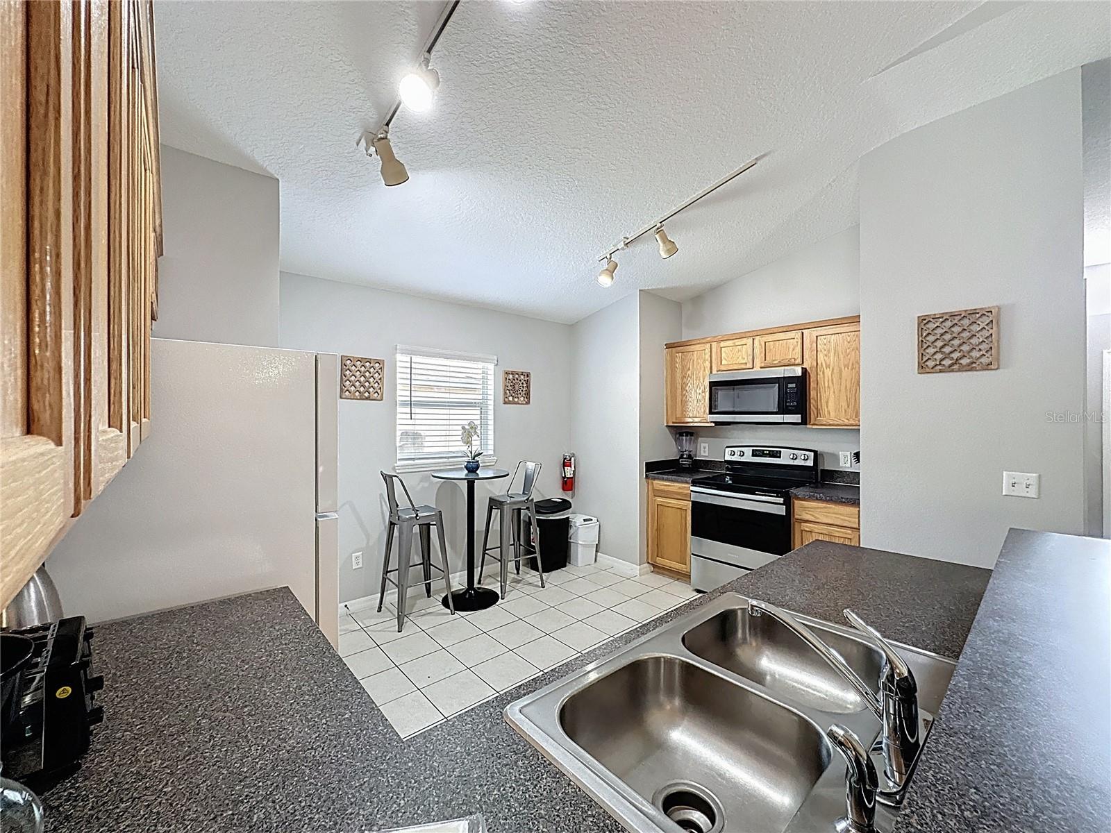 Image 11 of 43 For 661 Sandy Ridge Drive