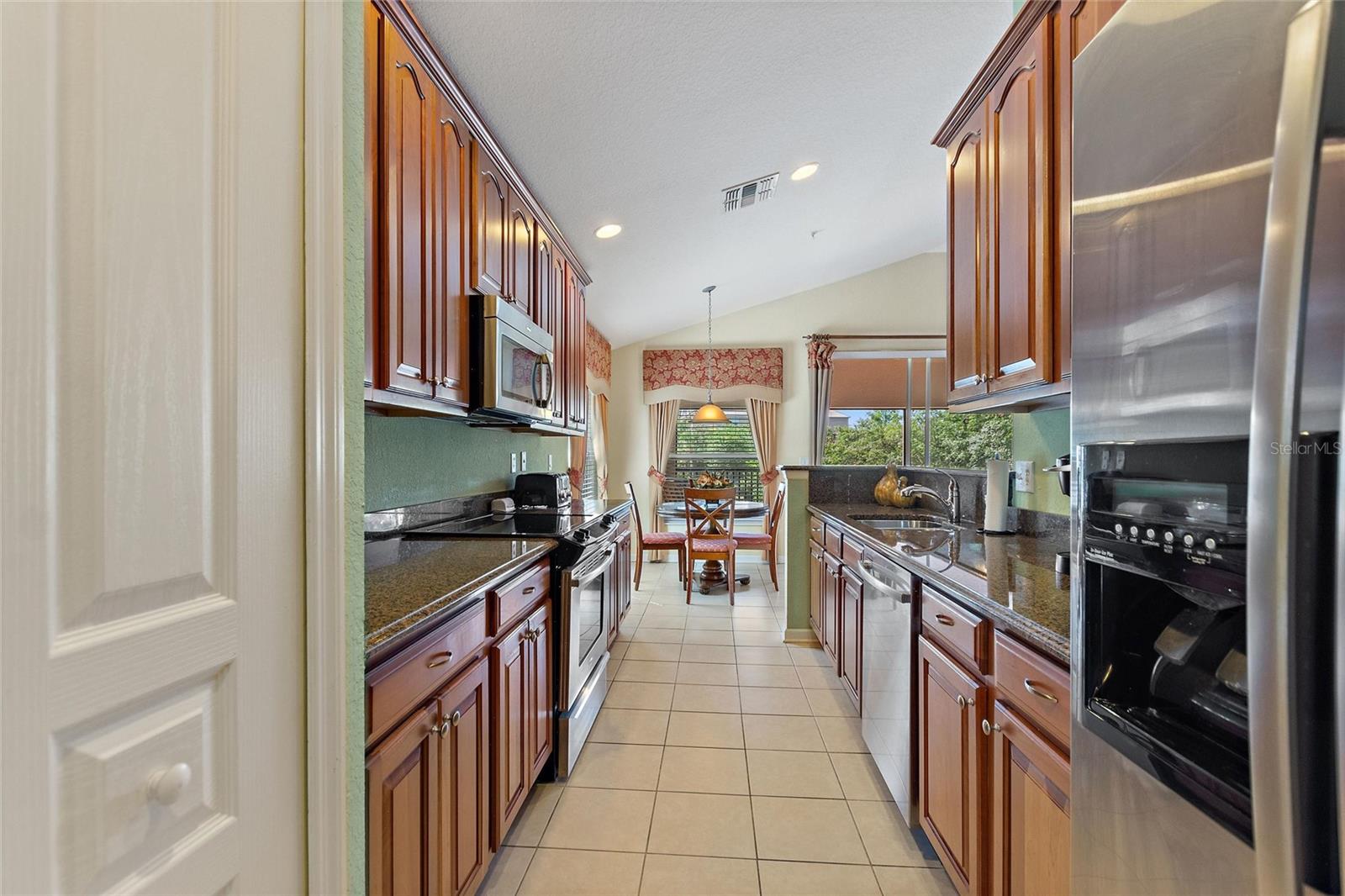 Image 18 of 55 For 8374 Quimby Circle 8374