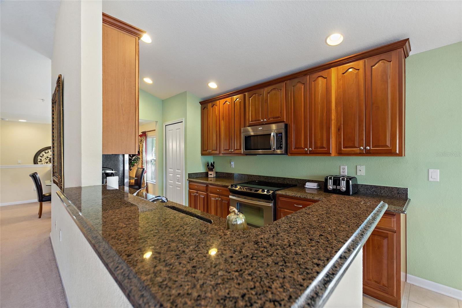 Image 19 of 55 For 8374 Quimby Circle 8374