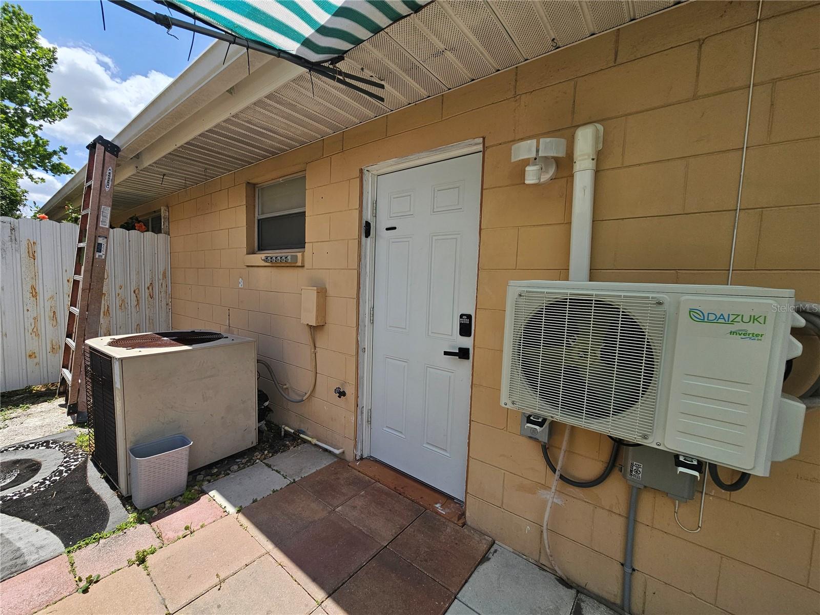 Image 2 of 6 For 10114 Brownwood Avenue