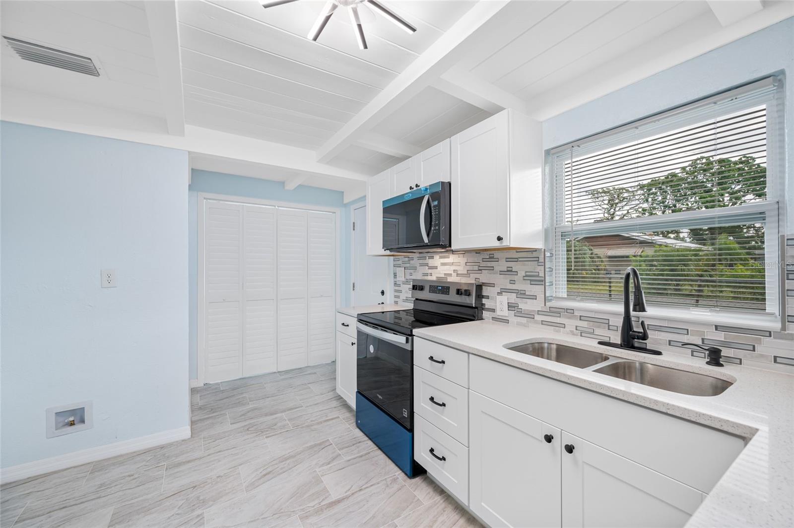 Image 7 of 29 For 3728 19th Street E