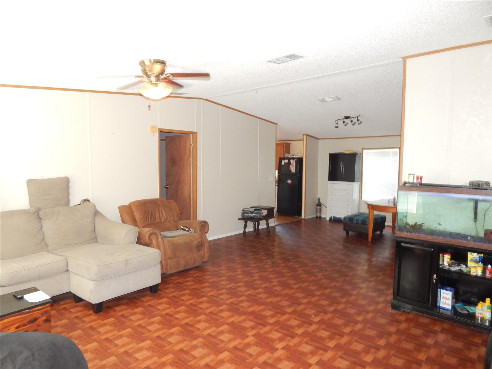 Image 3 of 19 For 900 Columbia Avenue