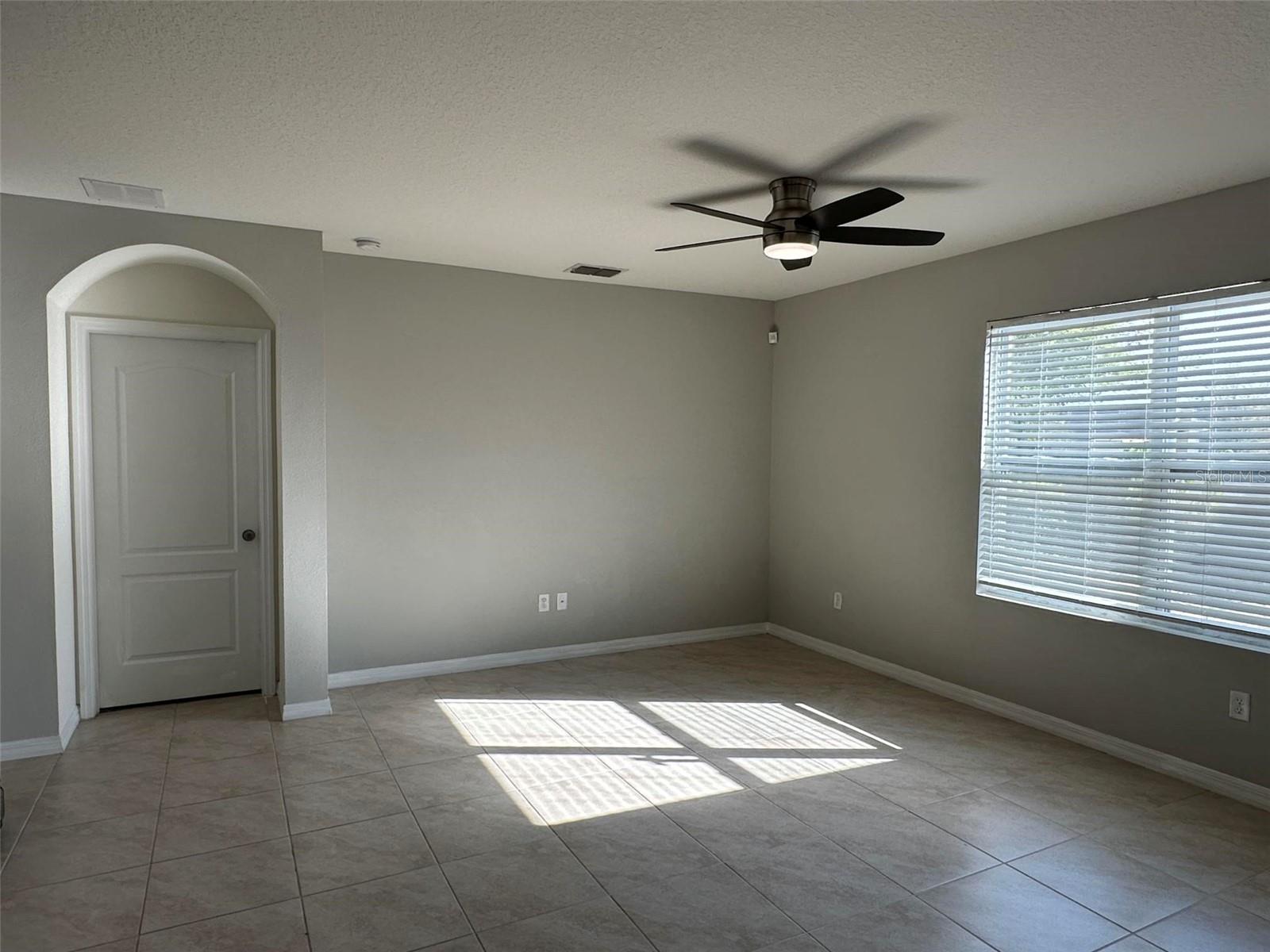 Image 7 of 30 For 2439 White Lilly Drive