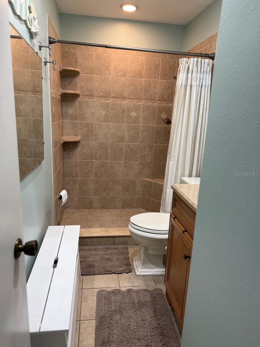 Listing photo id 8 for 5375 Circle Dr