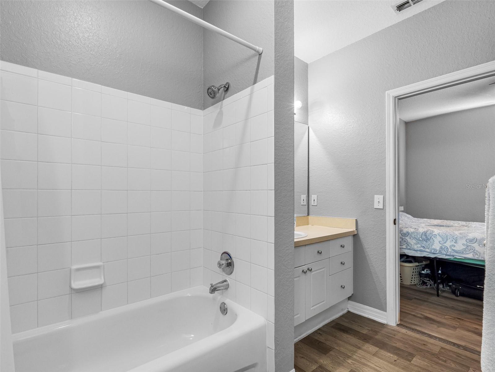 Image 17 of 38 For 18001 Richmond Place Drive 126