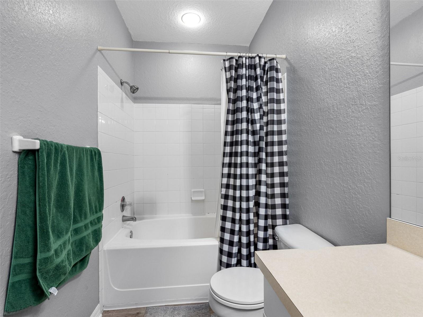 Image 18 of 38 For 18001 Richmond Place Drive 126