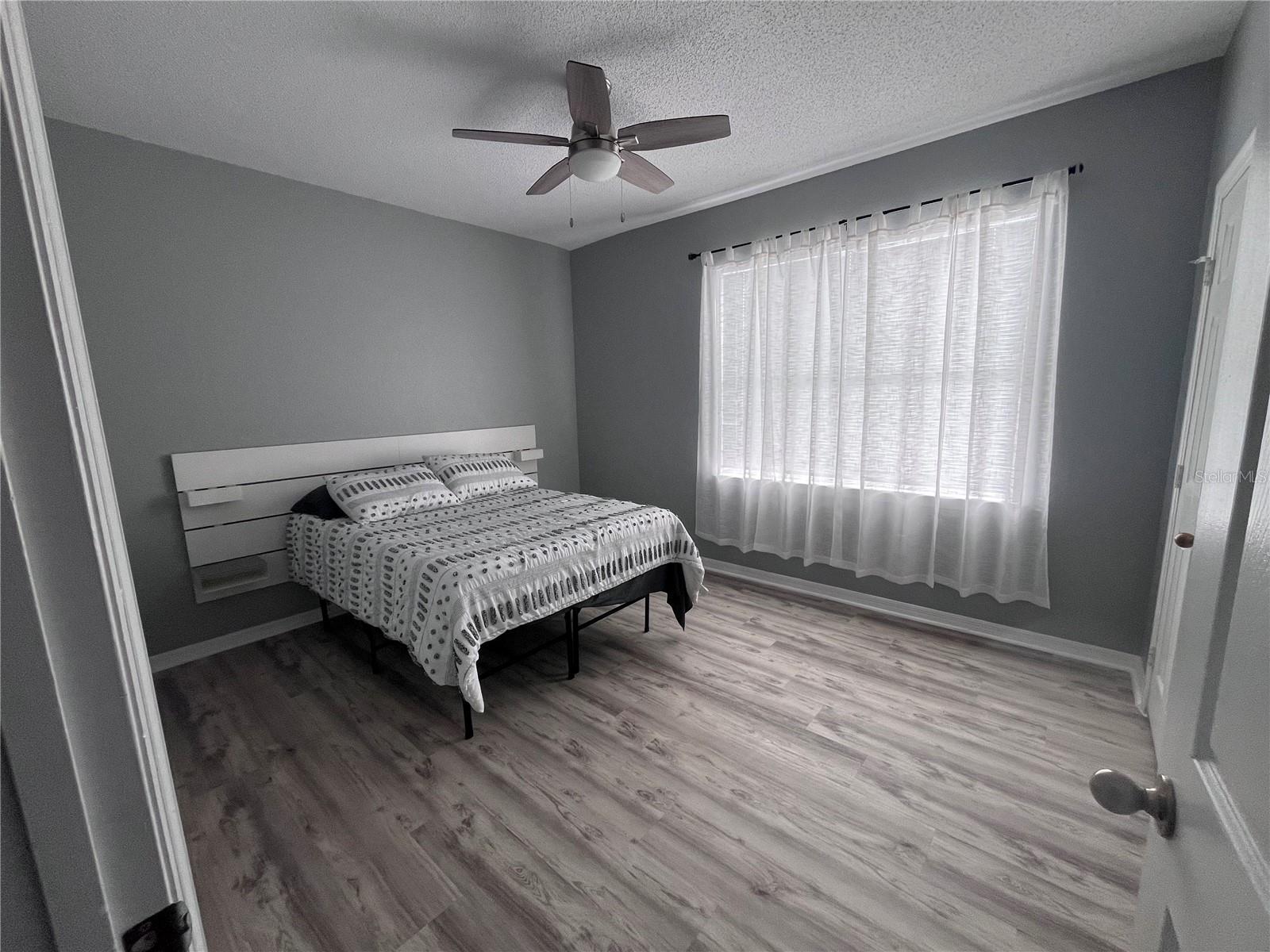 Image 2 of 38 For 18001 Richmond Place Drive 126