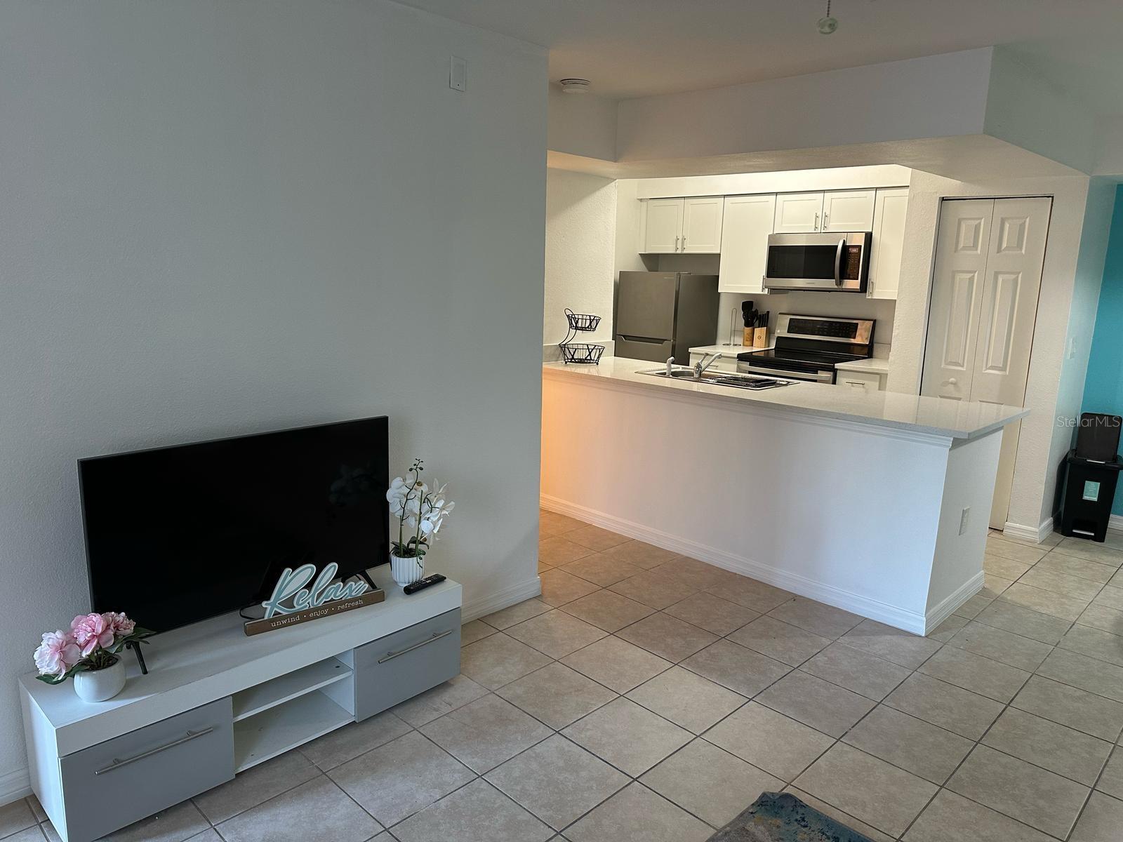Image 2 of 18 For 3008 Parkway Boulevard 107