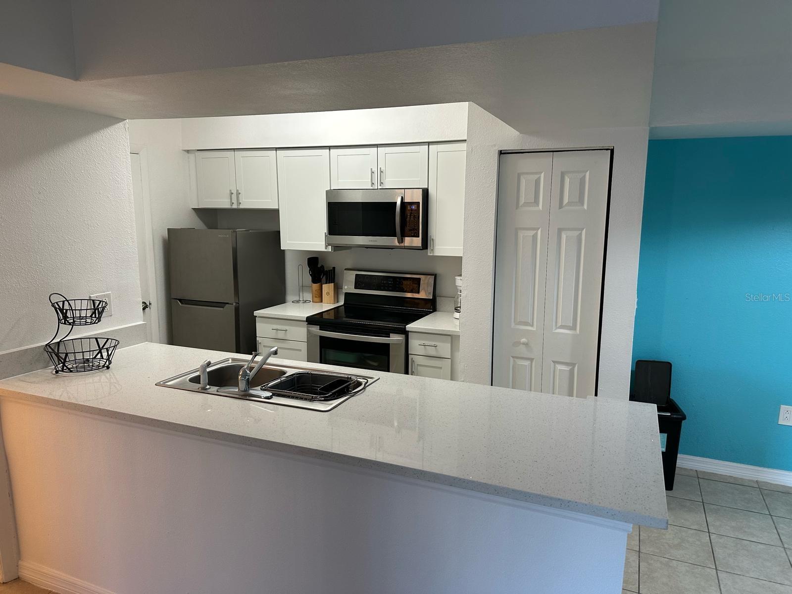 Image 4 of 18 For 3008 Parkway Boulevard 107