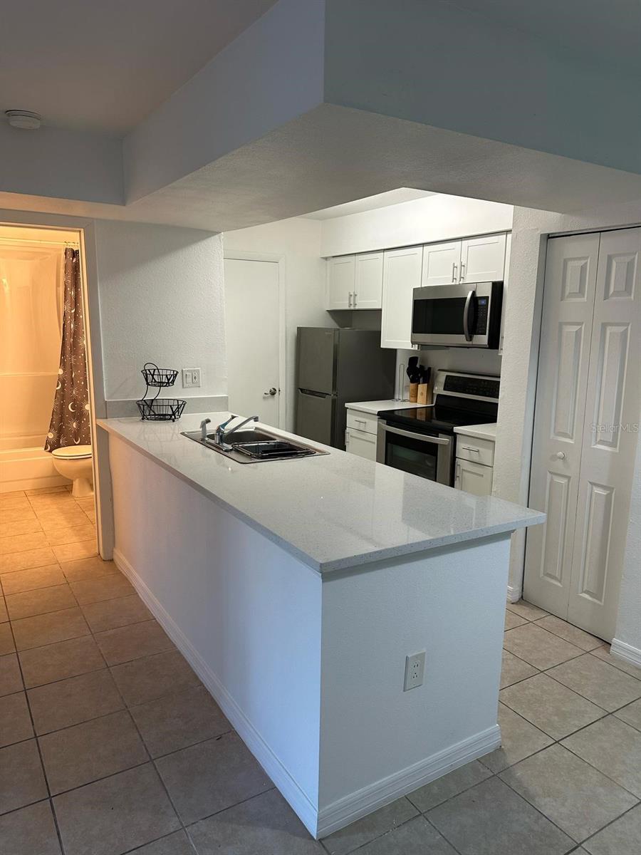 Image 5 of 18 For 3008 Parkway Boulevard 107