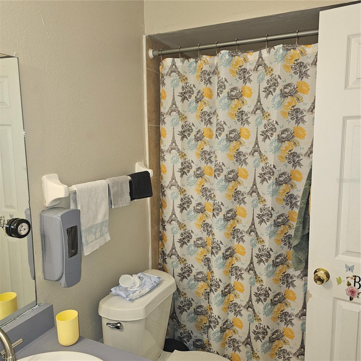 Image 14 of 19 For 2130 Cascades Boulevard 108