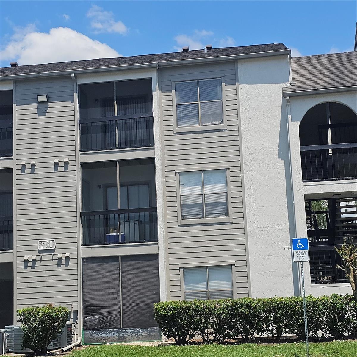 Image 2 of 19 For 2130 Cascades Boulevard 108