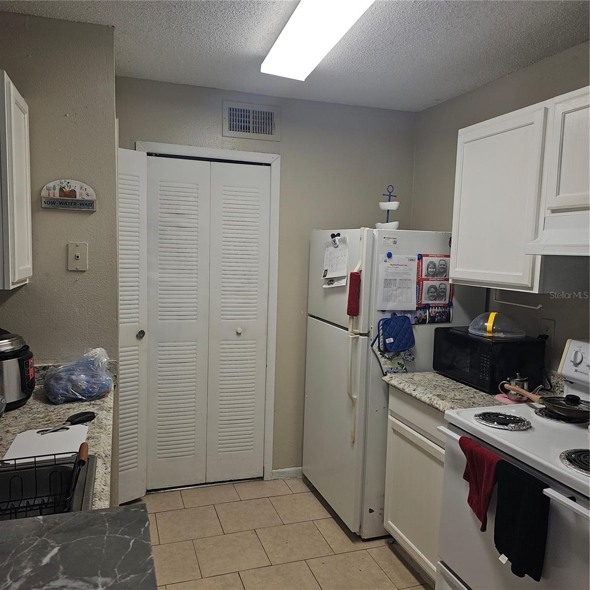Image 8 of 19 For 2130 Cascades Boulevard 108