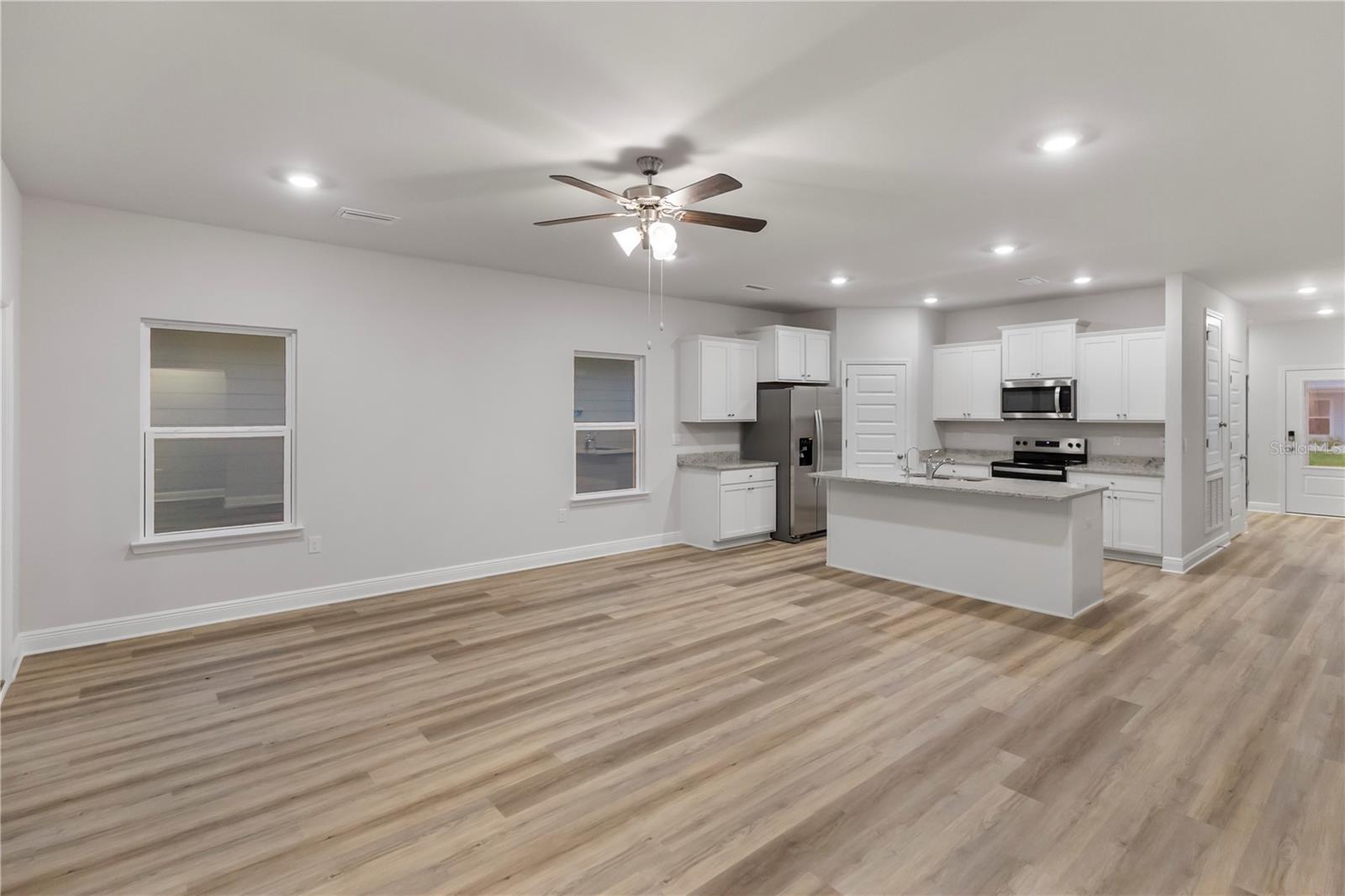 Image 14 of 44 For 512 Vermilion Circle