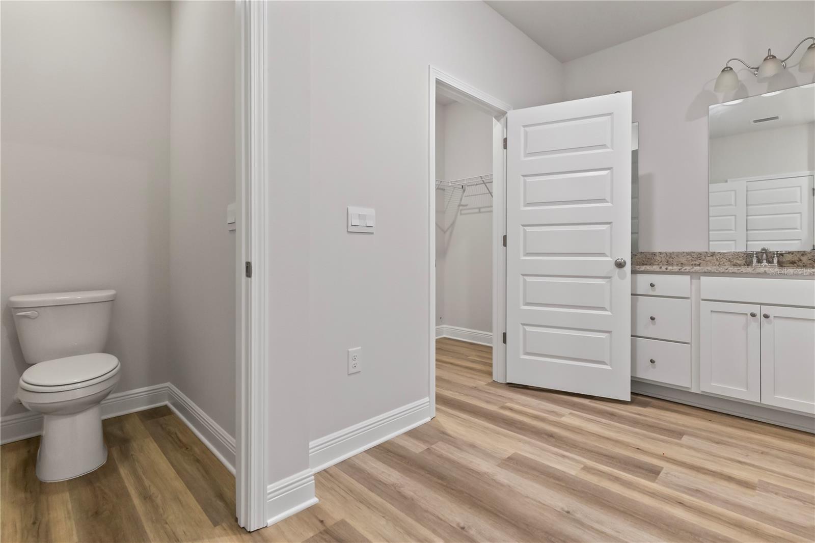 Image 20 of 44 For 512 Vermilion Circle