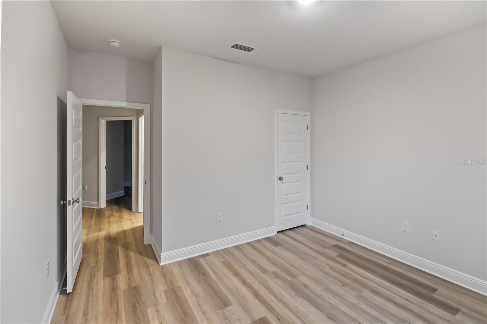 Image 27 of 44 For 512 Vermilion Circle