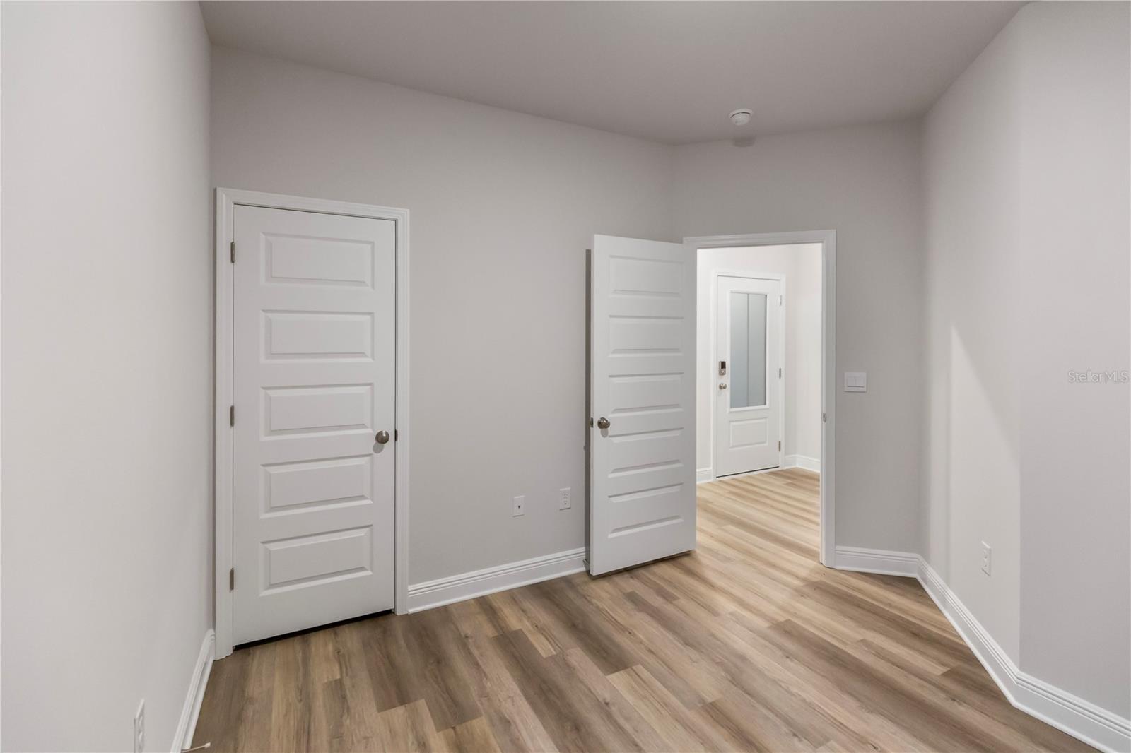Image 29 of 44 For 512 Vermilion Circle