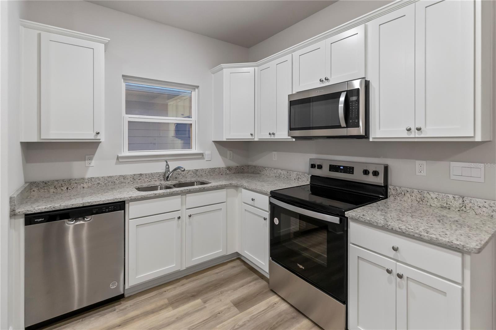 Image 34 of 44 For 512 Vermilion Circle
